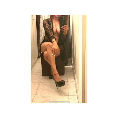 MIA DAMA DE ENCANTOS Y EXPERIENCIAS