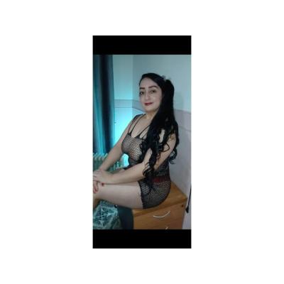 EXUBERANTE, DELICIOSA Y ARDIENTE