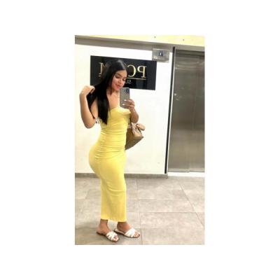 Soy una chica joven latina en Barcelona,