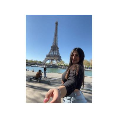 (i) NIKOL TETONA PARA UNA BUENA RUSA