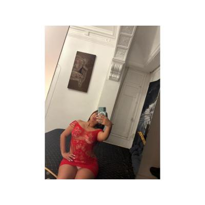 (i) EMILLY APSAIONADA MUY TOP