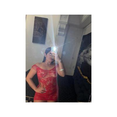 (i) EMILLY APSAIONADA MUY TOP