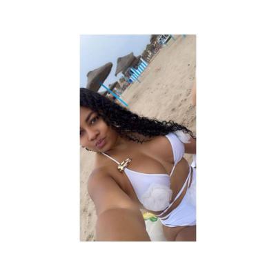 MORENA GUAPA Y FOGOSA