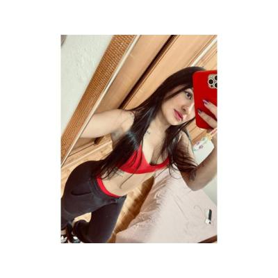 XKARLA UNIVERSITARIA RECIEN INICIADA