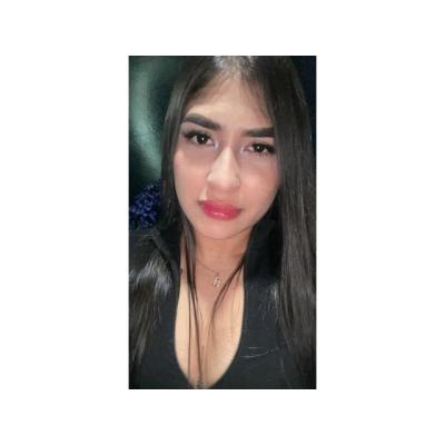 XKARLA UNIVERSITARIA RECIEN INICIADA