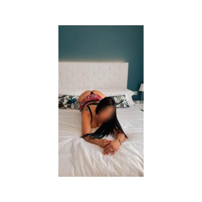 (i) MIA EXUBERANTE COLOMBIANA SUPER CALIENTE