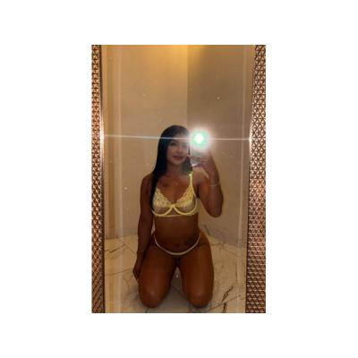 ALANA  ARDIENTE Y SEDUCTORA CHICA