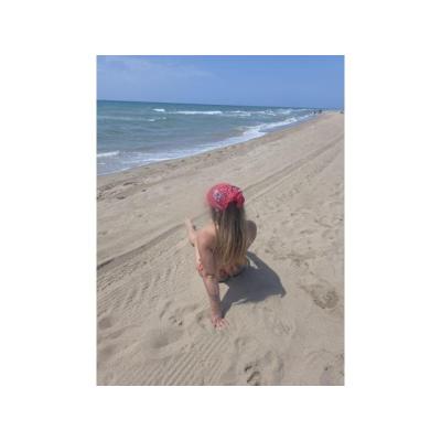 CAMILA 24 DISPONIBLE SOLO SALIDAS