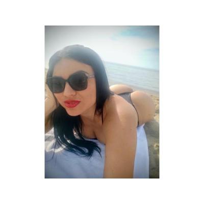 LAURA  LINDA Y EXOTICA COLOMBIANA