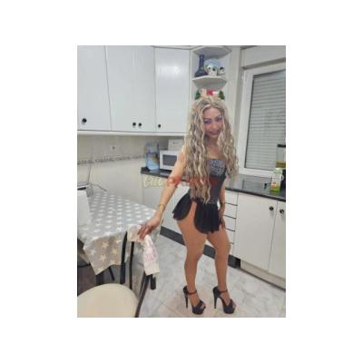 BRUNA BRASILEÑA FIESTERA  EN TORRELAVEGA