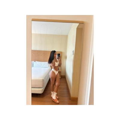 Nikoll mulata linda morenaza