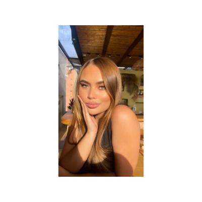 Zoe atractiva escort.