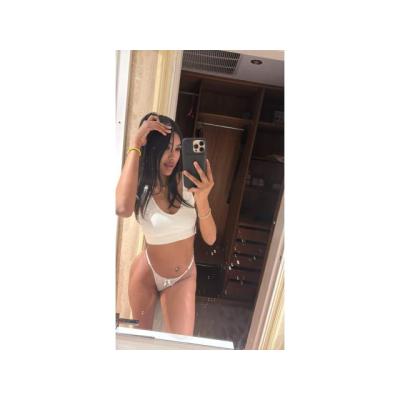 CHARLOTT  NOVEDAD LLAMAME!!!