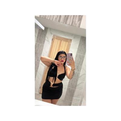 BUSCO QUIEN FOLLE MI RICO CONEJITO HUMEDO