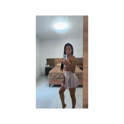 FLACA MUY GUARRA Y DESEOSA