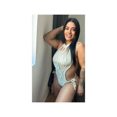 IVONNE JOVEN Y TRAVIESA