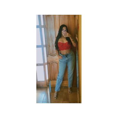 Dulce y elegante  Colombiana de 23 años