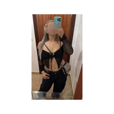 CHICA JOVEN CON MUCHA EXPERIENCIA
