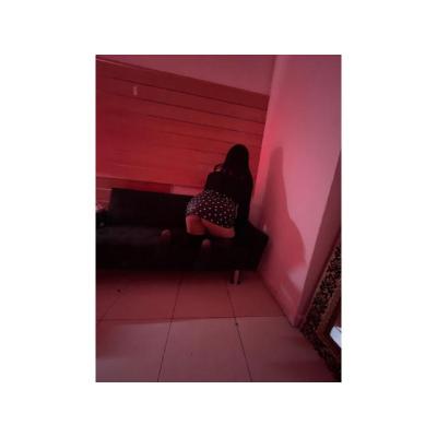 ANDY LATINA DE CURVAS PERFECTAS