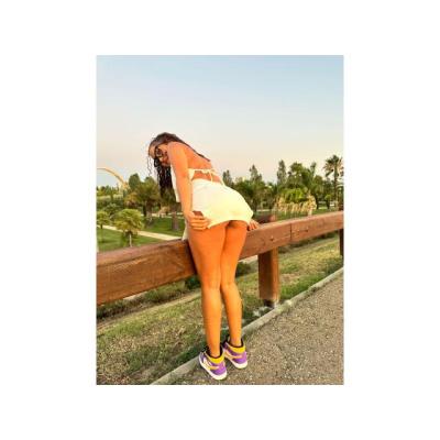 Nikol hermosa jovencita en elche