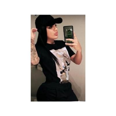 LUJOSA, ELEGANTE Y MUY CALIENTE.