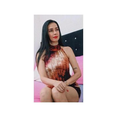 DELGADITA PARA LAS MEJORES POSES