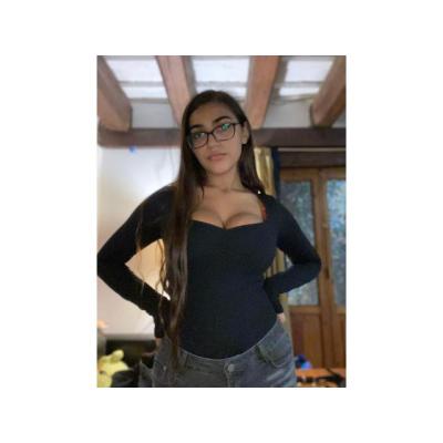 NOOR SEXY LATINA CHICA TRANS