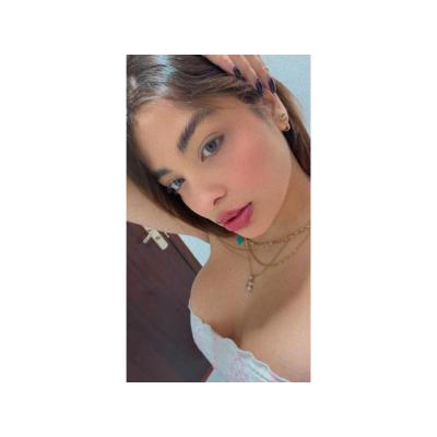 GEMIRÁS DE PLACER. . . SEXY LATINA