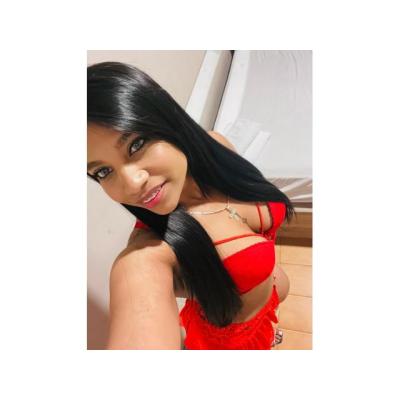 DANIELA, UNA ARDIENTE Y APASIONADA MUJER