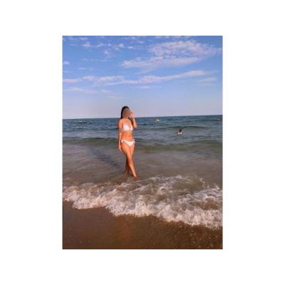 CHIQUILLA CON COÑO ESTRECHO