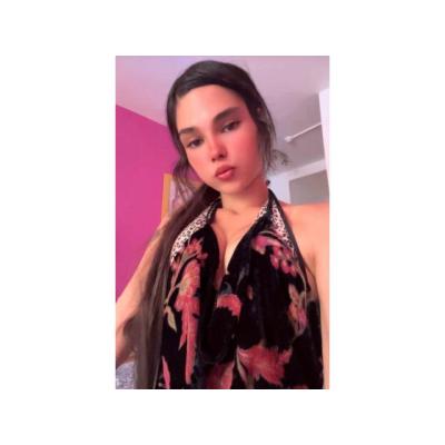 RUBI 18 AÑOS BESOS CORRE BOCA MASAJE