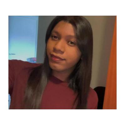 Joven Isabel 21, travesti