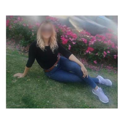 DELICIOSA IMPLICADA CACHONDA