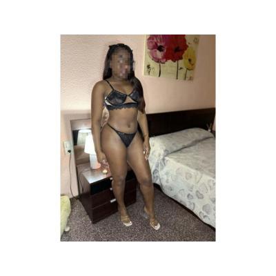 En elche jóven  dulce morena