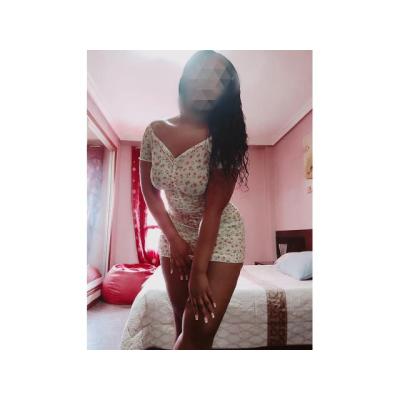 Lorena, con curvas resaltantes