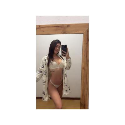 COLOMBIANA 22 AÑITOS