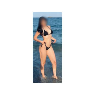 SOY UNA JOVEN HERMOSA ELEGANTE Y DELICADA