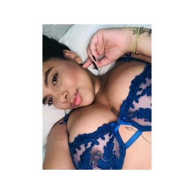 AMIGUITAS VALLECAS  HERMOSAS MUJERES