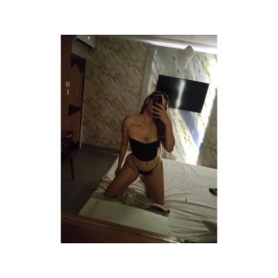 Soy caricia con intención y beso con malicia