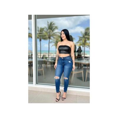 PAMELA HERMOSA MUJER COLOMBIANA