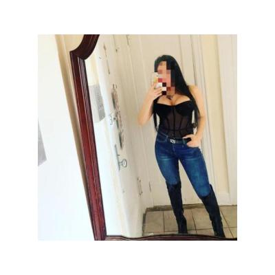 Latina cachonda para ti