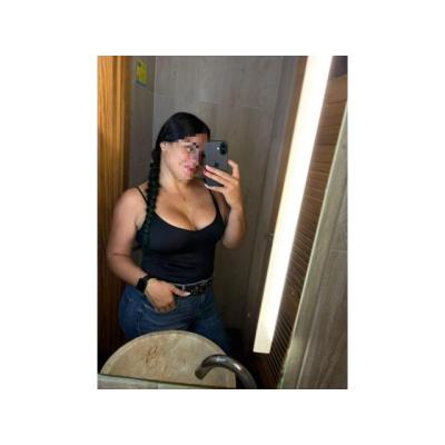 ardiente jovencita en PUERTO DE LA CRUZ