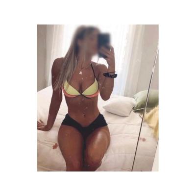 NOVEDAD RUBIA GUAPISIMA