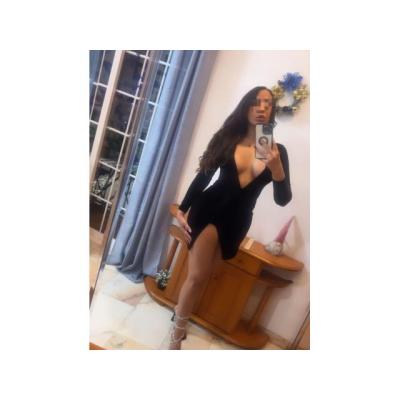 LA MÁS CACHONDA DE MARBELLA. LUJO Y MORBO.