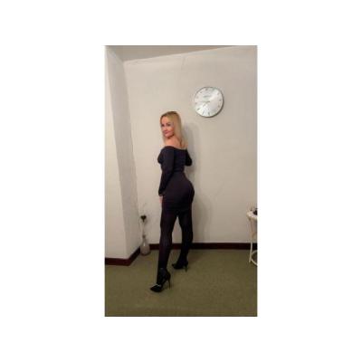 MUY GUAPA Y CARIÑOSA EN TALAVERA DE LA REINA