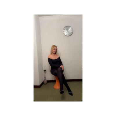 MUY GUAPA Y CARIÑOSA EN TALAVERA DE LA REINA