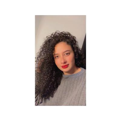 LAURA HERMOSA MUJER CANARIA