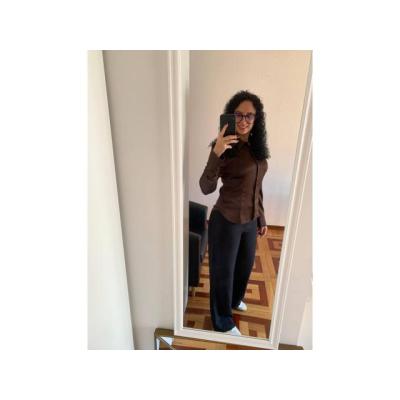 LAURA HERMOSA MUJER CANARIA