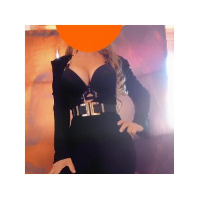 sexy masajista. Date un caprichito