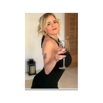 NIEVE SEVILLANA  HERMOSA MUJER